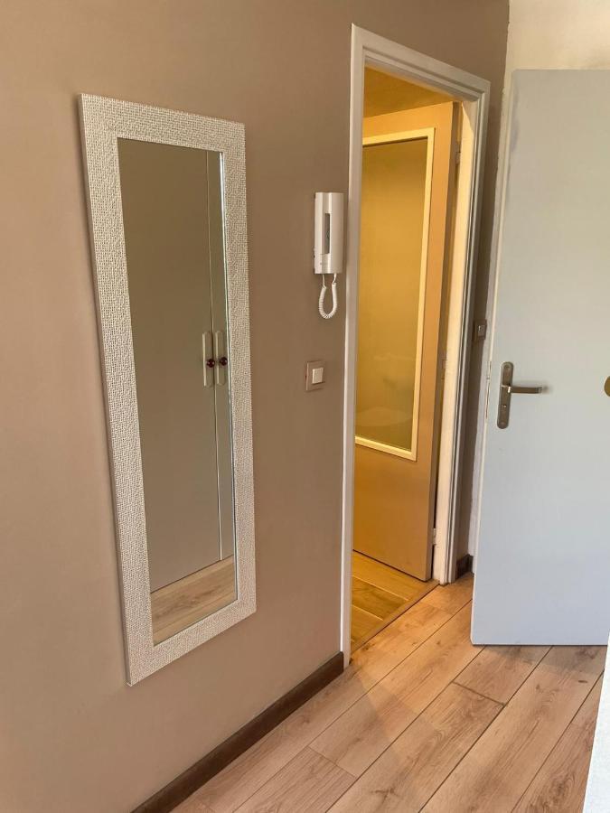 Studio bord de mer Saint-Laurent-du-Var Exterior foto