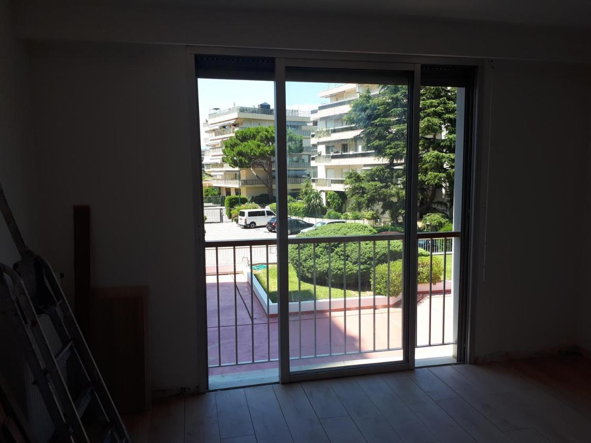 Studio bord de mer Saint-Laurent-du-Var Exterior foto